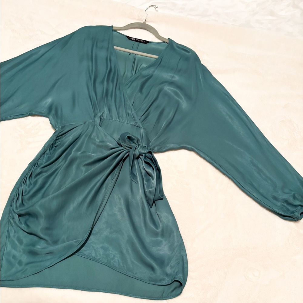 Zara Green Wrap Mini Dress Long Sleeve Tie Waist Size M - Picture 3 of 11